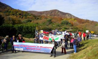 Manifestació de la CSM contra la pavimentació de la pista Illes-Sant Marçal (2016)
